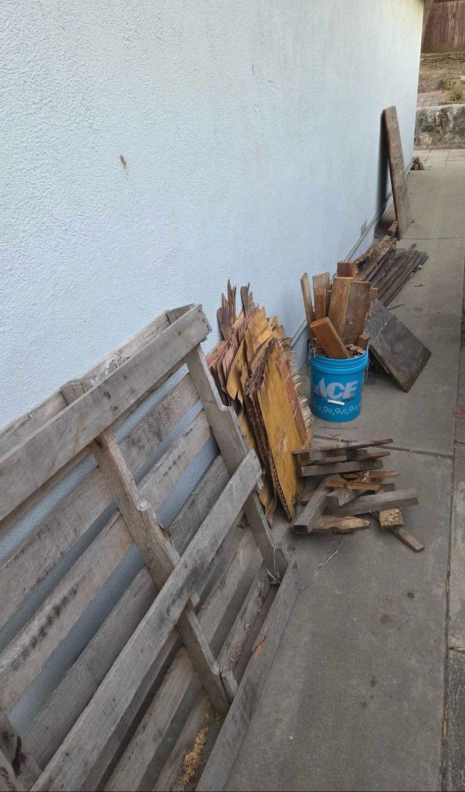 Gallery photos for Efficient Help Clearing Walkways in Woodland Hills: Image #1