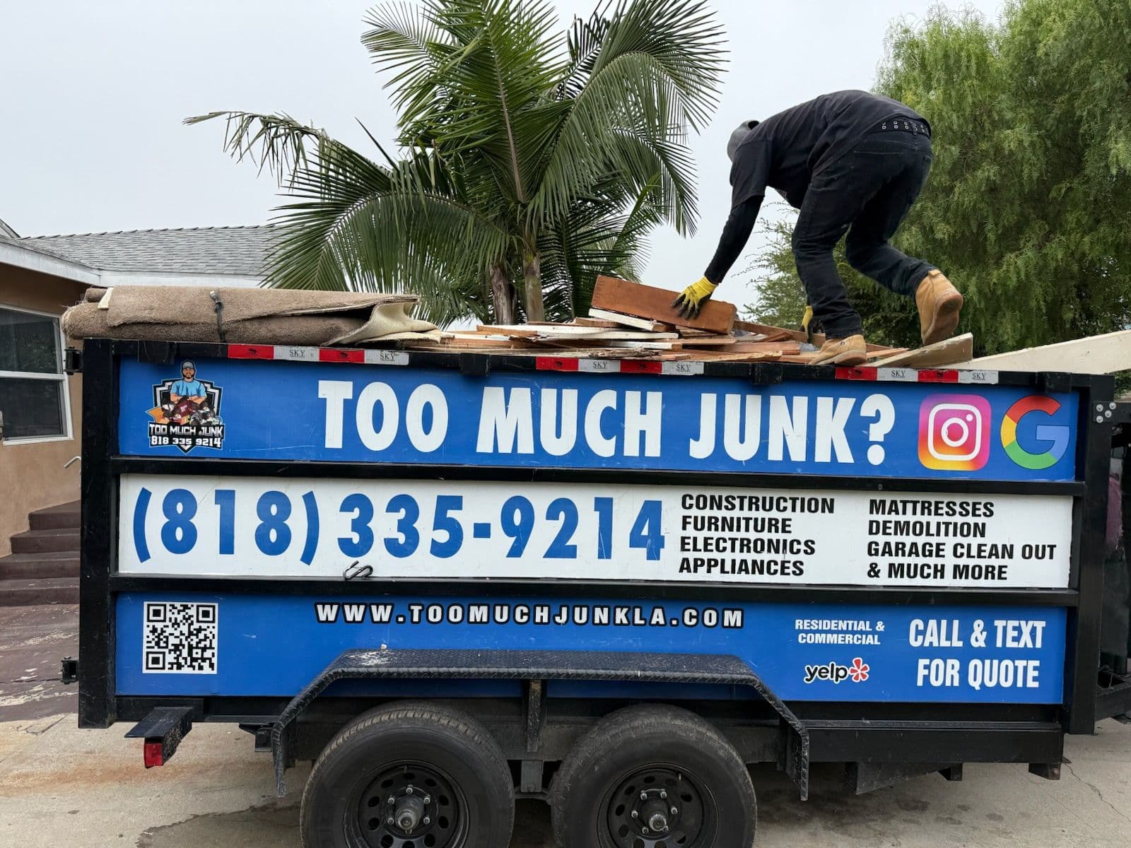 Efficient Construction Debris Cleanup in Reseda image