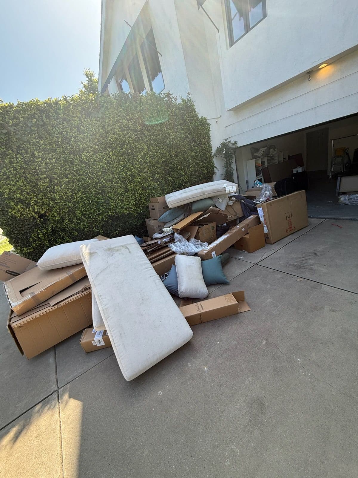 Streamlined Moving Day Clean Up Canoga Park image