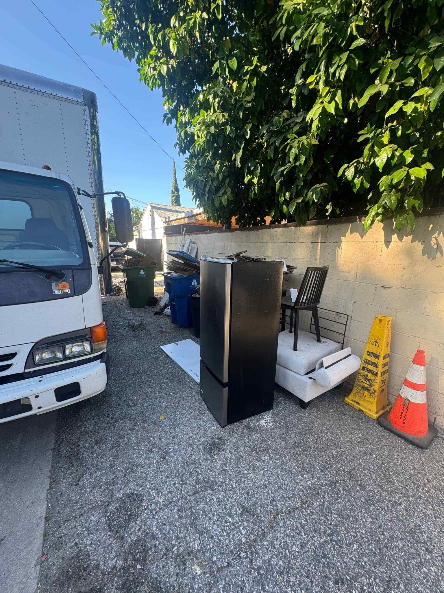 Efficient Junk Removal in Canoga Park image