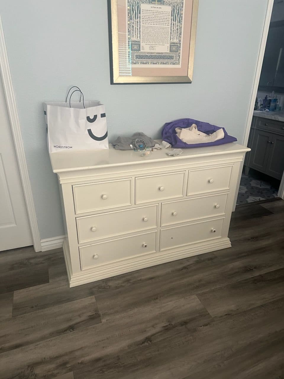 Gallery photos for Effective West Hills Furniture Removal for Clutter-Free Homes: Image #1