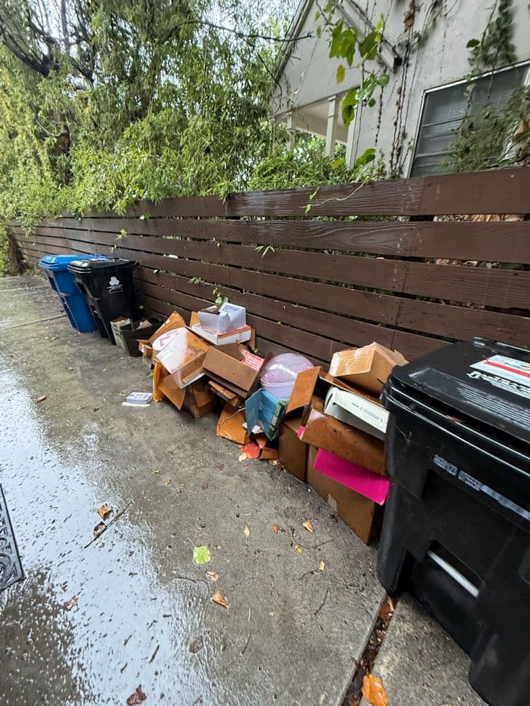Gallery photos for Efficient Junk Removal in Winnetka - Rain or Shine: Image #1